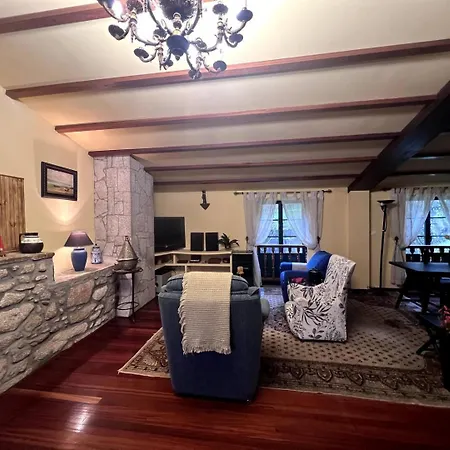 La Casa Del Castillo Holiday home *